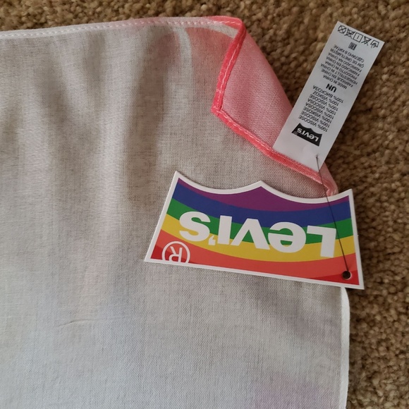 LEVI'S PRIDE SCARF:NWT STARS,HEARTS,PEACE SIGNS & MORE MOTIF - Picture 9 of 11